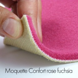 Ambiance réalisée avec la moquette rose fuchsia collection Confort